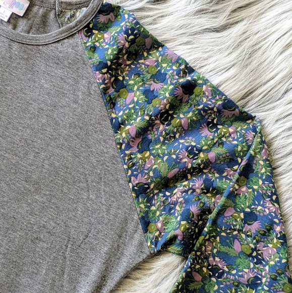LuLaRoe L Randy 3/4 Sleeve Raglan Top - Picture 3 of 5